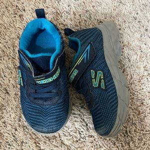 Boys sketcher sneakers